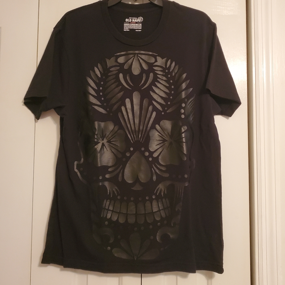 Old Navy Sugar Skull Tee